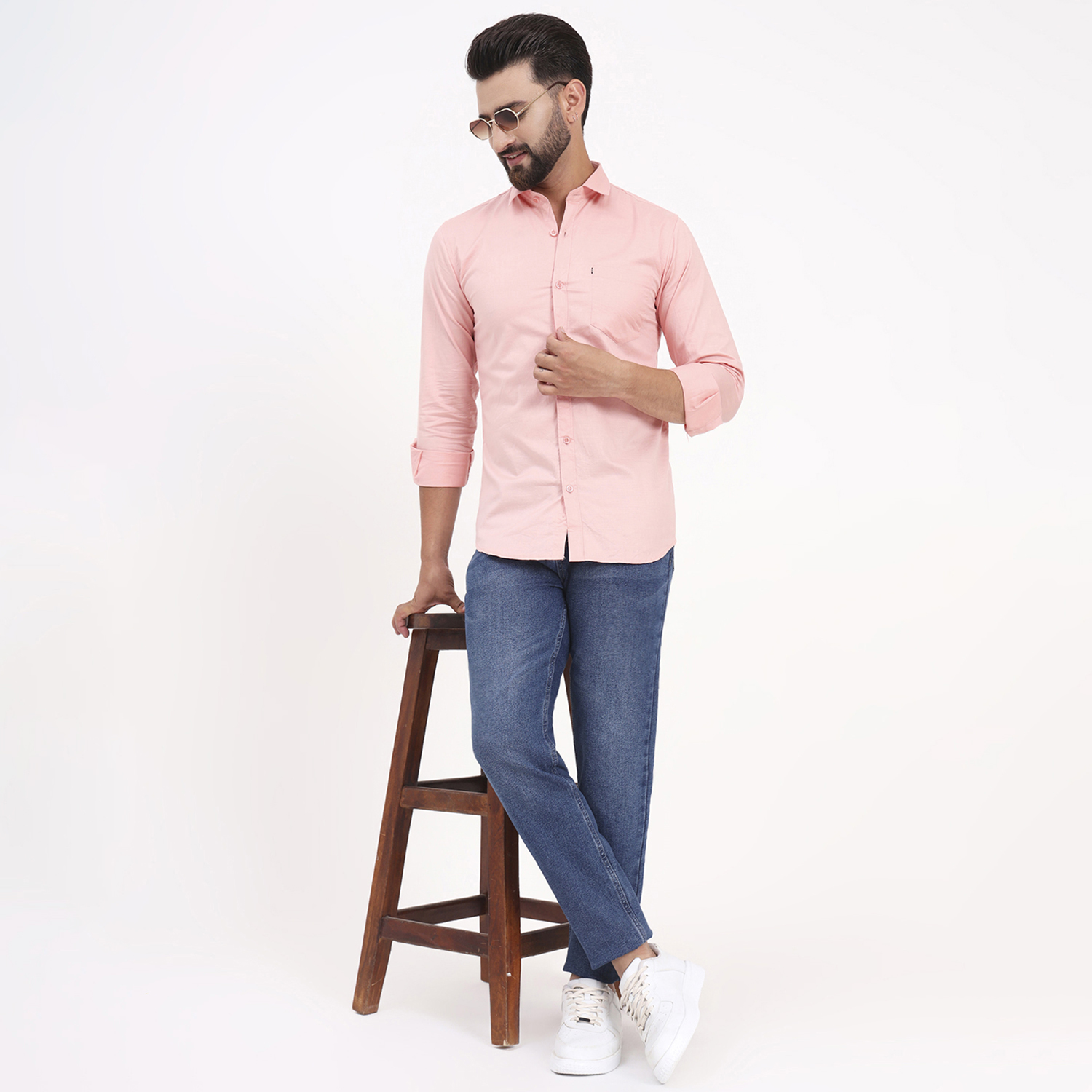 Men's Pink Satin Casual Solid Regular Fit Full Sleeves Shirt with Spread Collar - Image 2